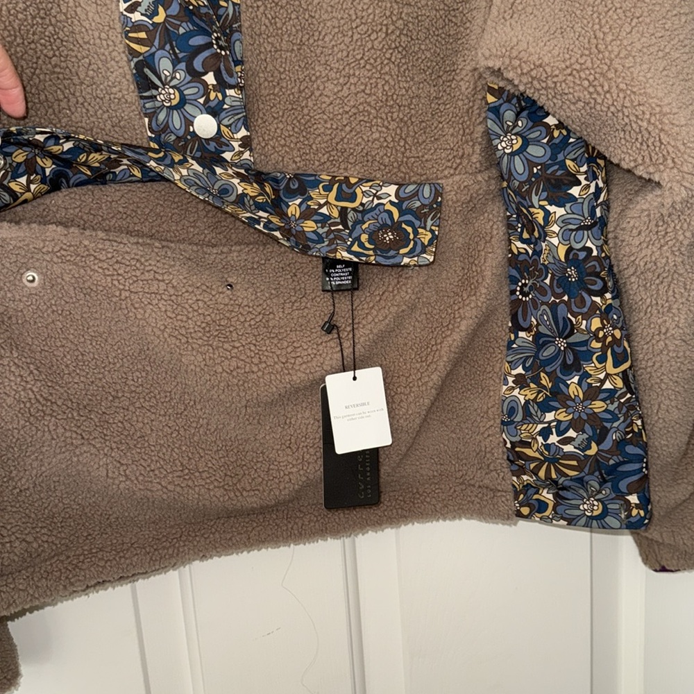 NWT current air reversible sweater/jacket - Picture 10 of 11